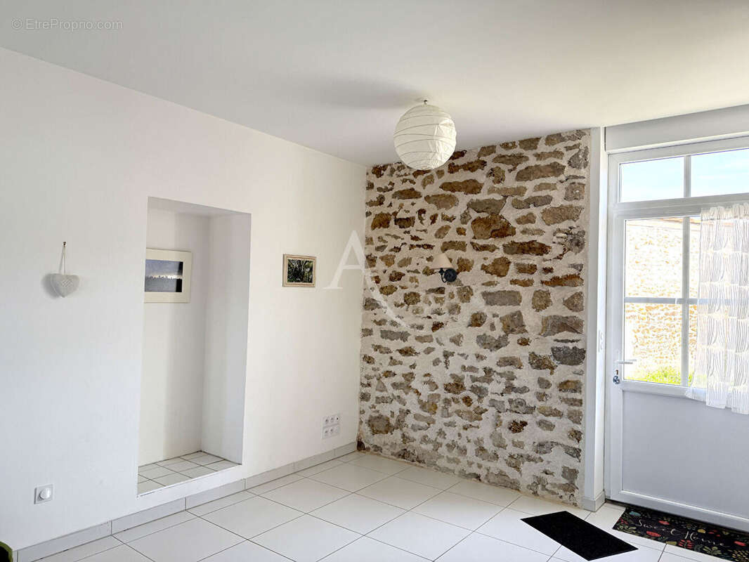 Maison à AVRILLE