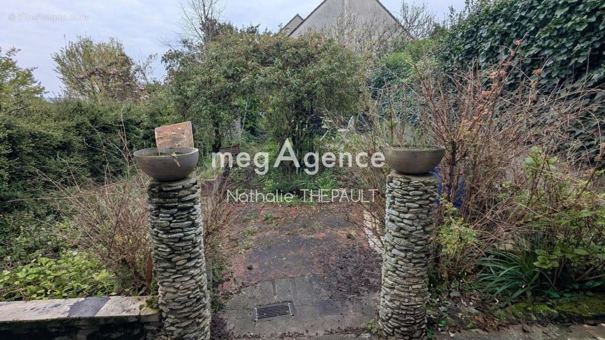 Maison familiale de 104m²située à Mantes la Ville - photo 12