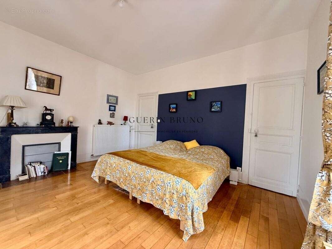 Élégante maison de caractère avec jardin et garage en cœur d - photo 11