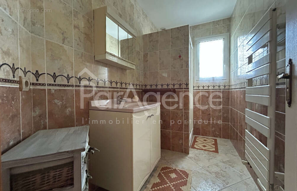 Maison familiale avec beau terrain arboré - photo 14