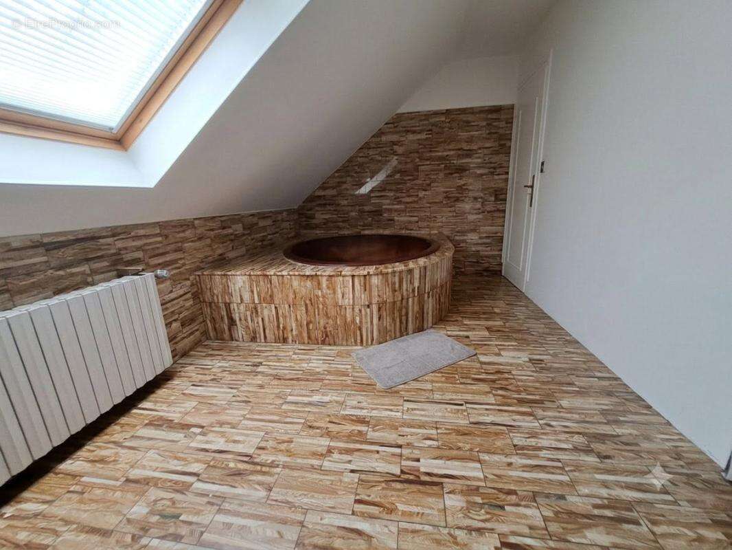 Maison familiale 5 pieces avec sous-sol total - guillerval (91) - photo 12