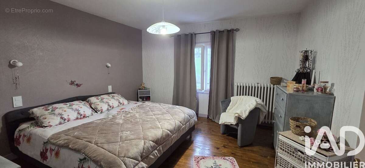 Maison 232 m² à Montredon  - photo 9