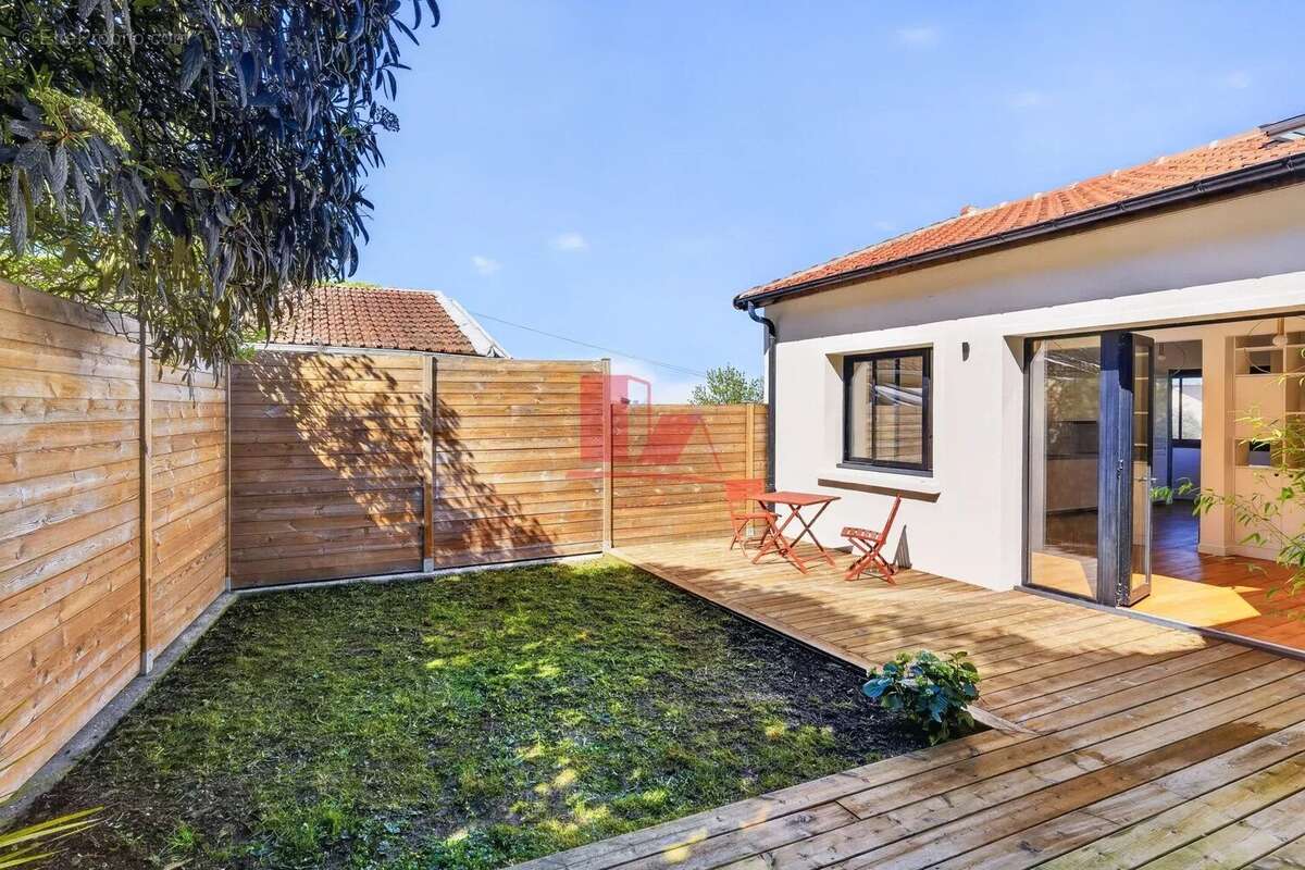 Maison à ISSY-LES-MOULINEAUX