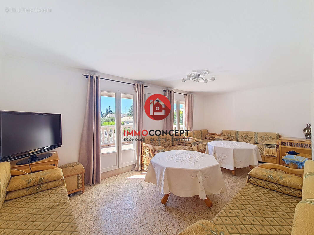 Maison à ROQUEMAURE