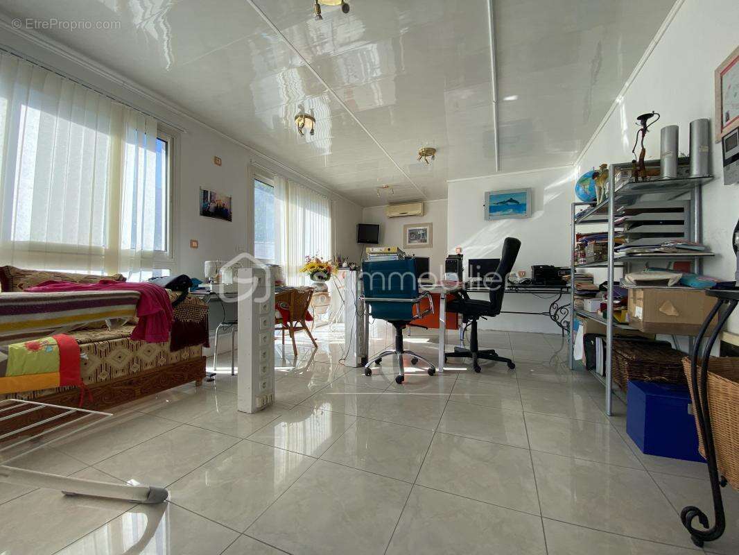 Commerce à CARCASSONNE