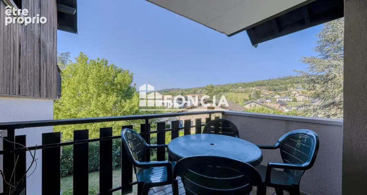 Appartement à POISY