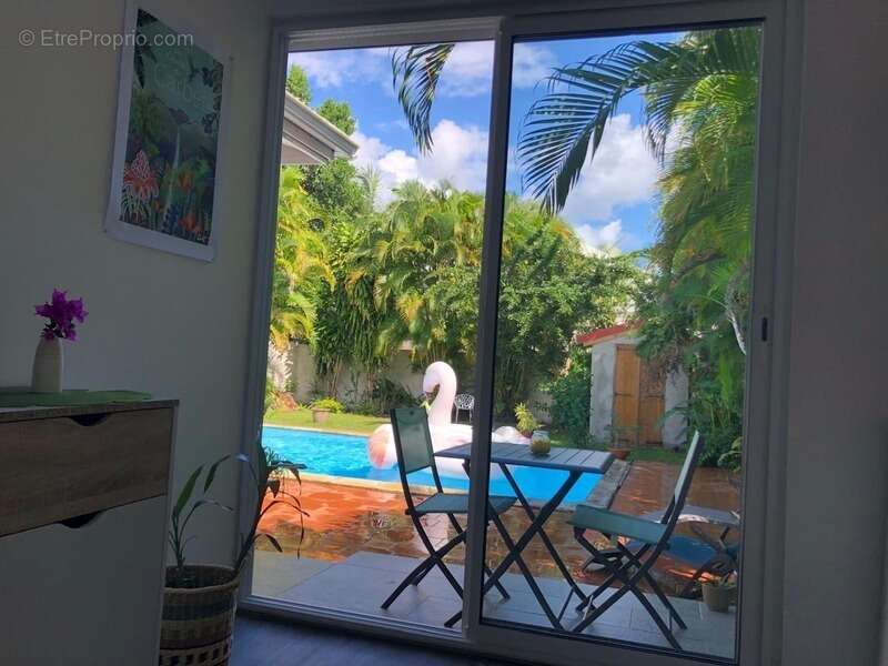 Maison à BAIE-MAHAULT