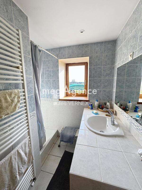 Maison à BEAUREPAIRE