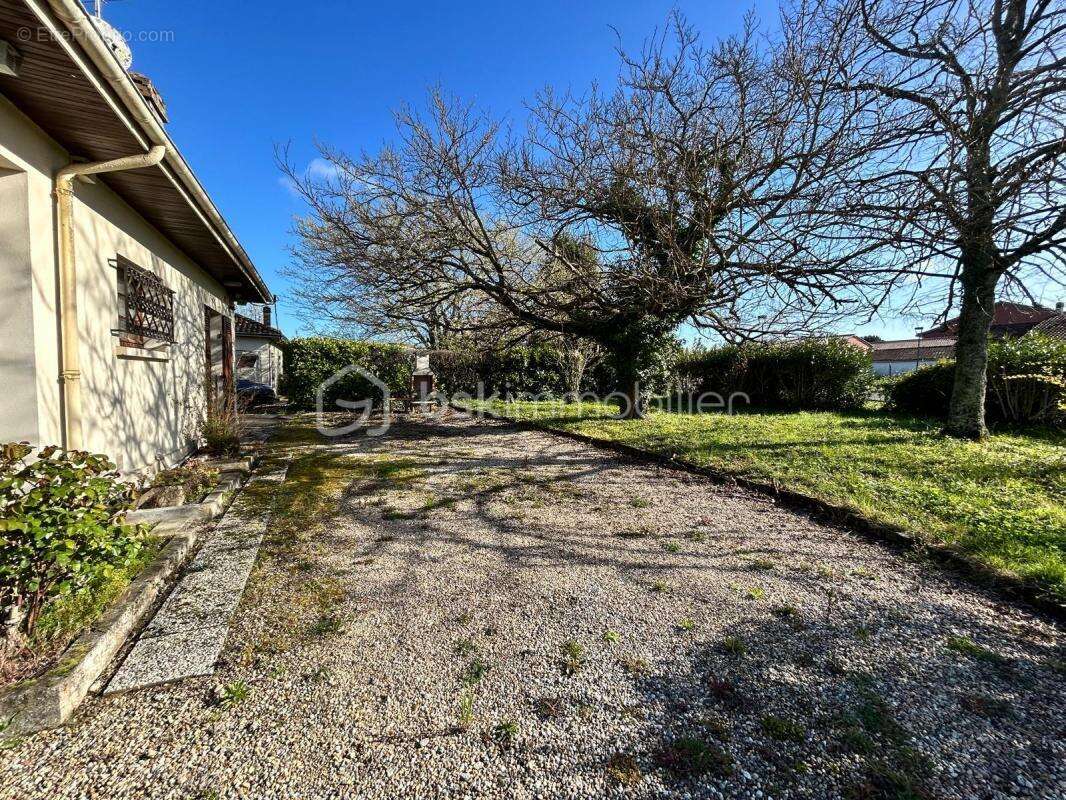 Maison à LA LANDE-DE-FRONSAC