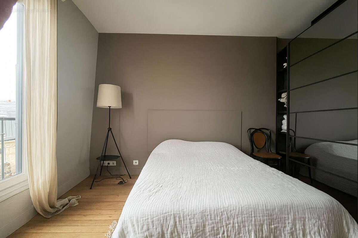 Appartement à PARIS-11E