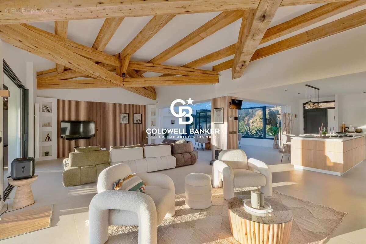 Maison à LA CROIX-VALMER