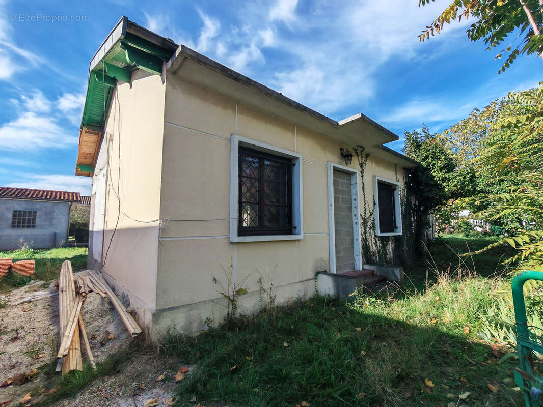 Maison à CARBON-BLANC