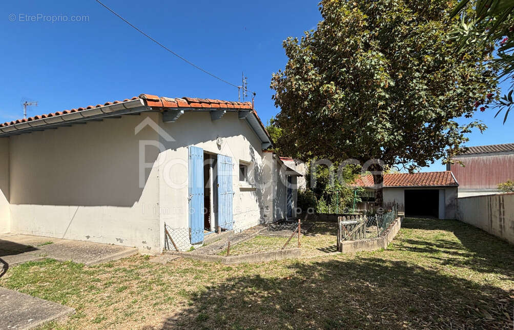 Maison à VAUX-SUR-MER