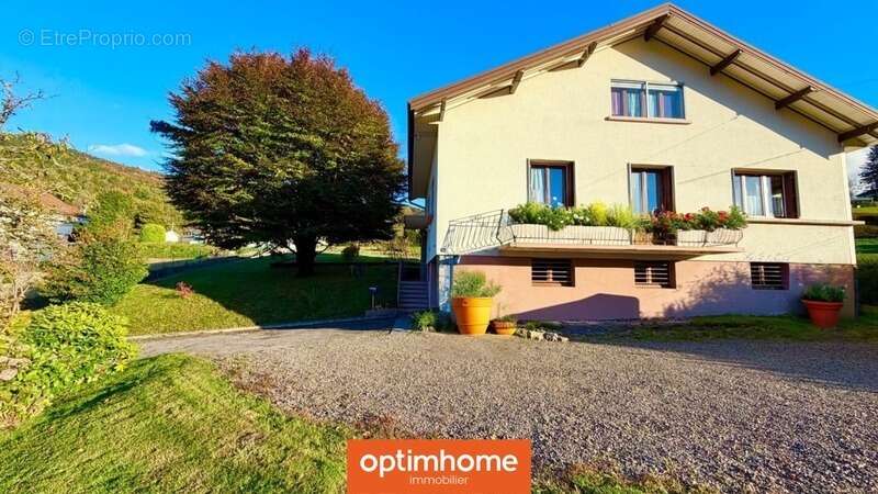 Maison à SAINT-MAURICE-SUR-MOSELLE