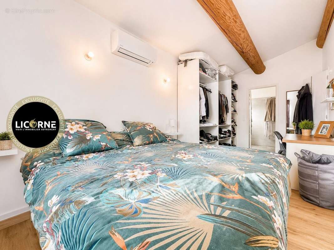 Appartement à LE PUY-SAINTE-REPARADE