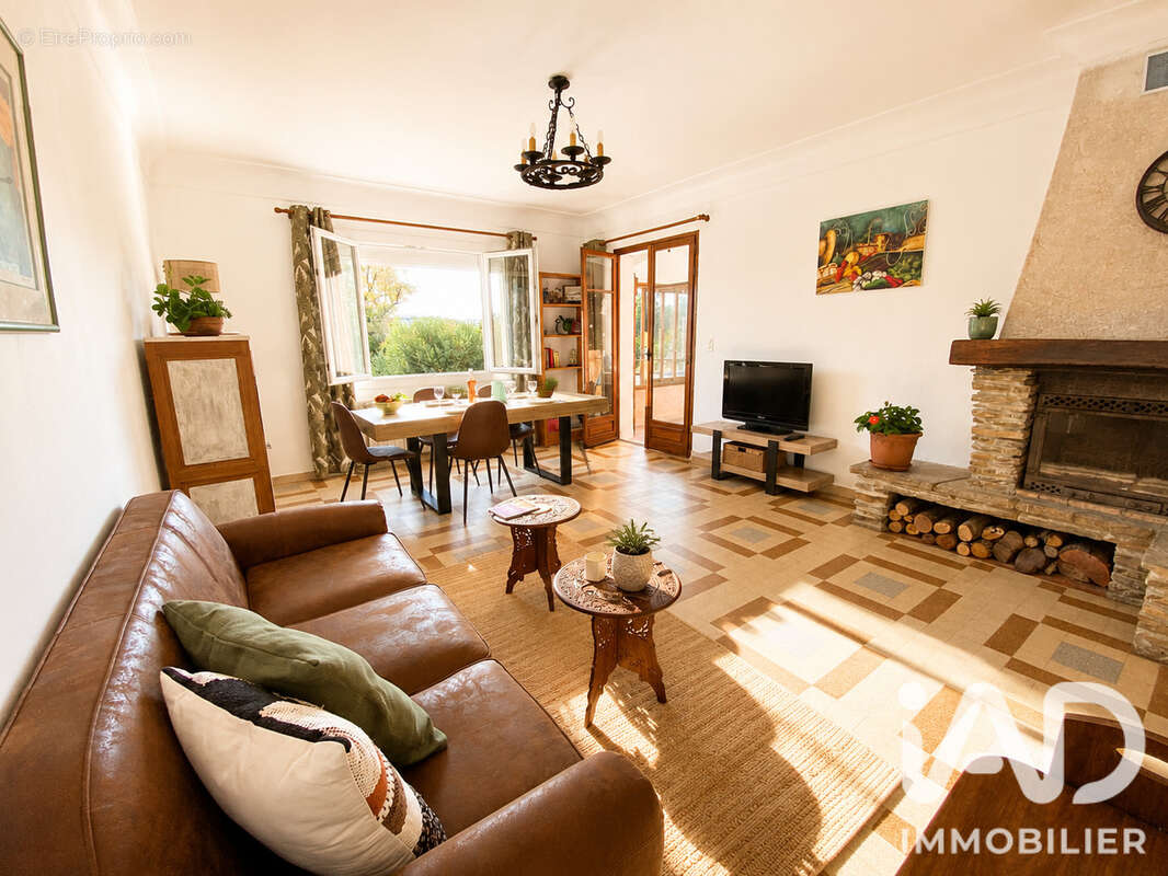 Maison 173 m² à La Garde  - photo 4