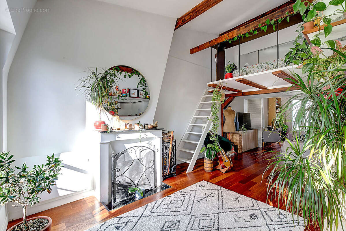 Appartement à PARIS-18E