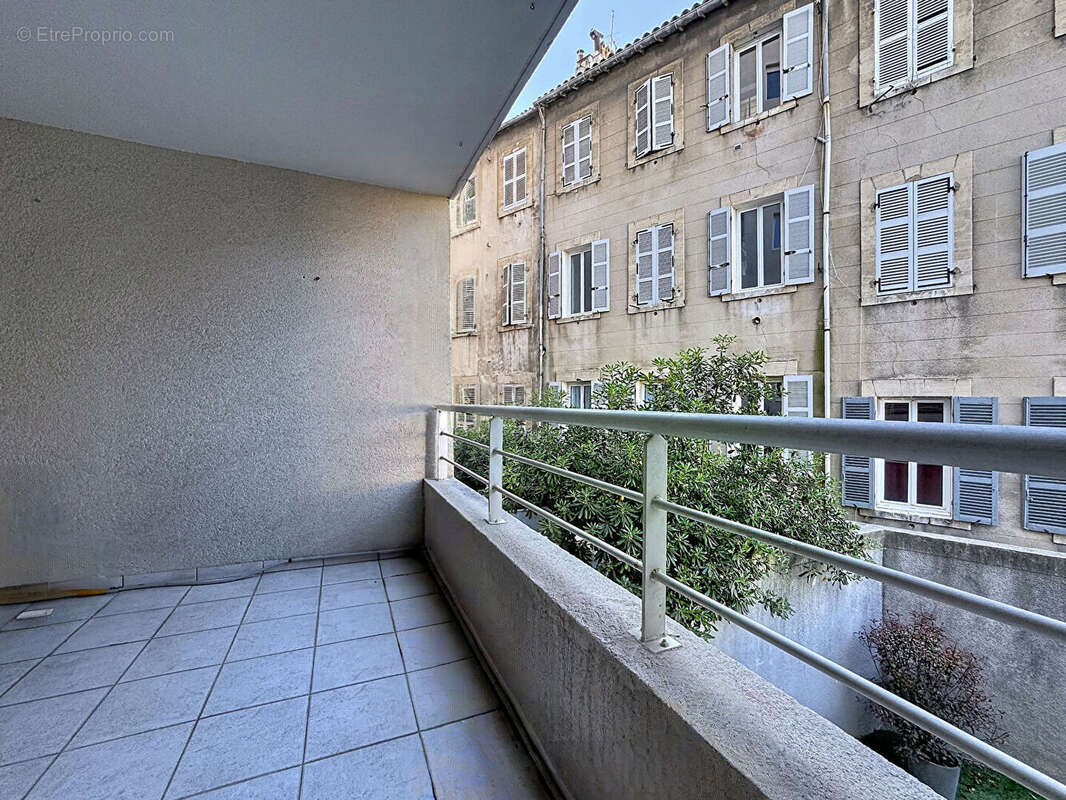 Appartement à MARSEILLE-8E
