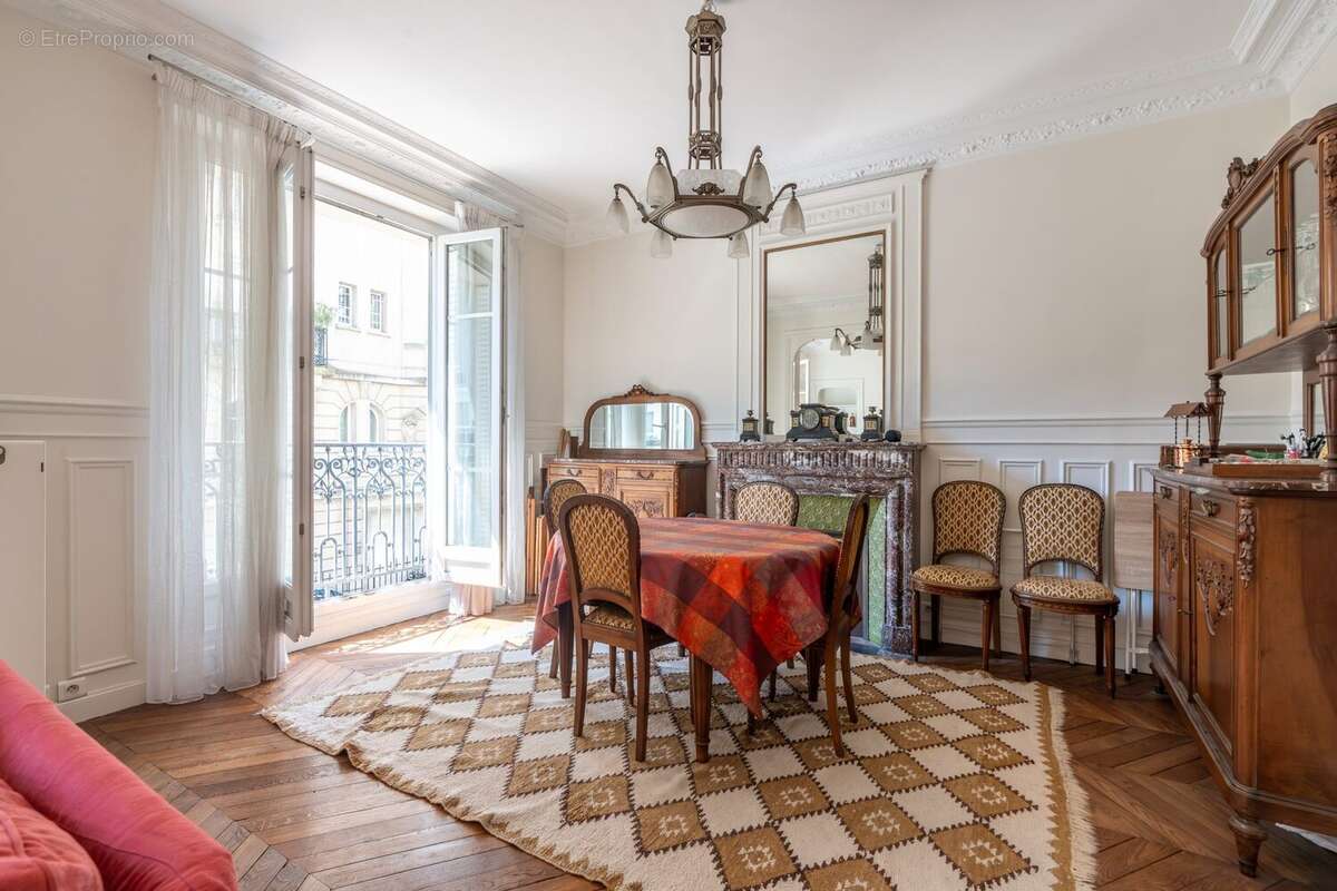 Appartement à PARIS-12E