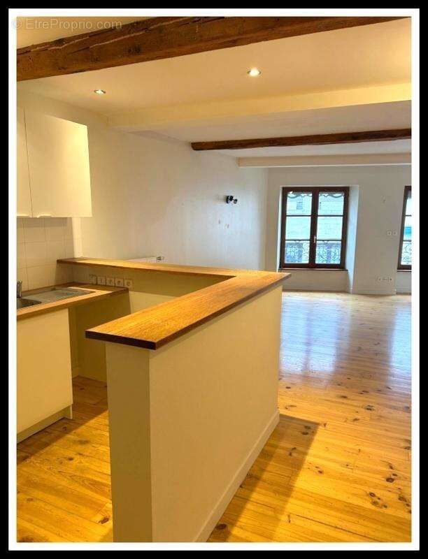 Appartement à SAINT-ETIENNE