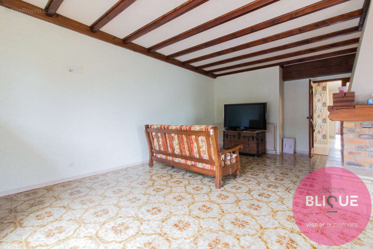 Maison à LAITRE-SOUS-AMANCE