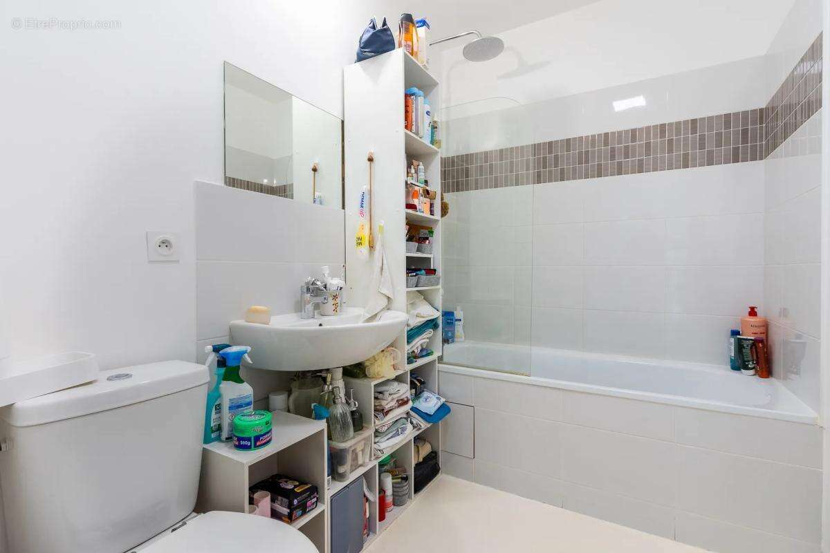 Appartement 3 pièces de 85 m² situé à Stains - photo 9