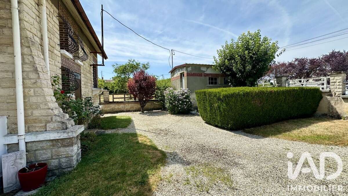 Maison 180 m² à Mussy-Sur-Seine  - photo 2