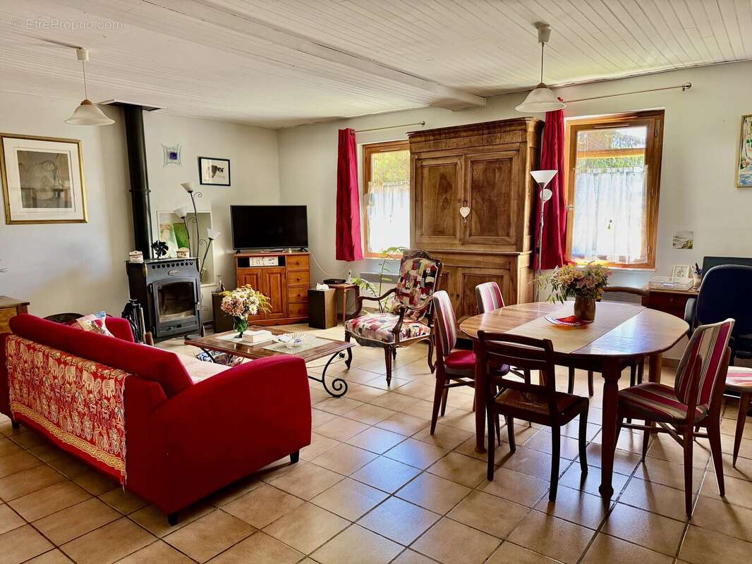 Charmante maison de village avec jardin, à proximité de Rieupeyroux - photo 2