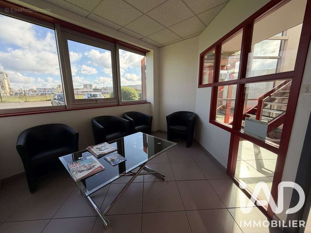 Commerce 452 m² à Loudeac  - photo 6