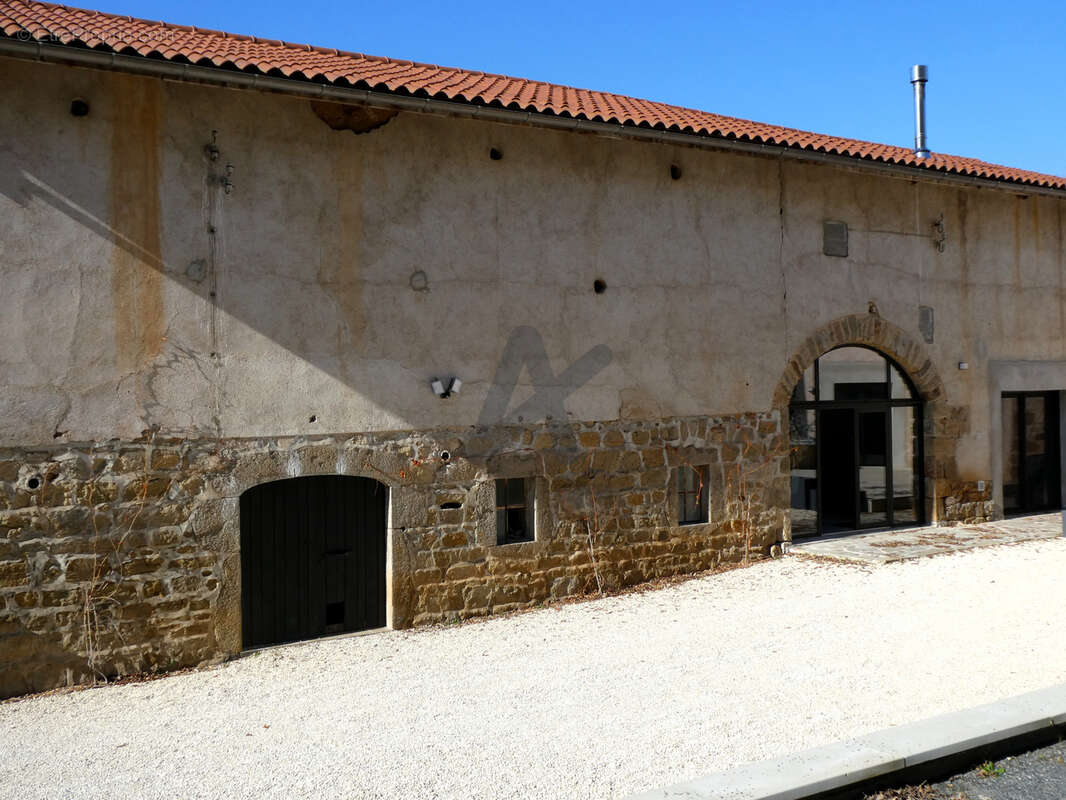 Maison à SAINT-MARTIN-LESTRA