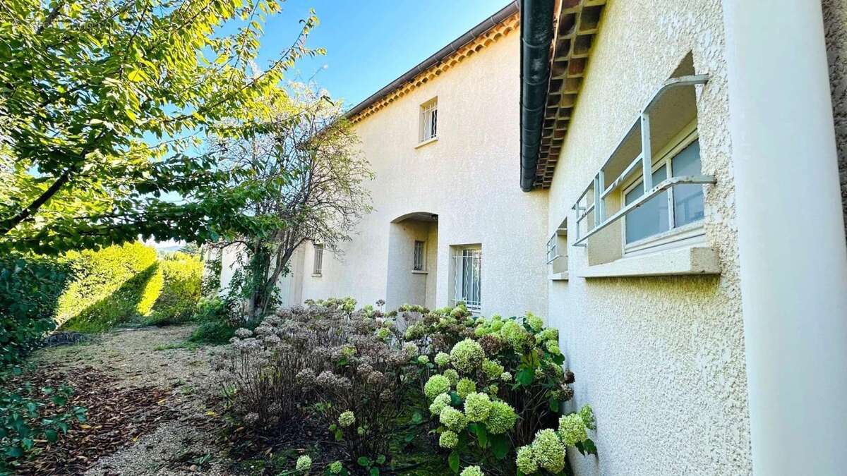 Maison à VAISON-LA-ROMAINE