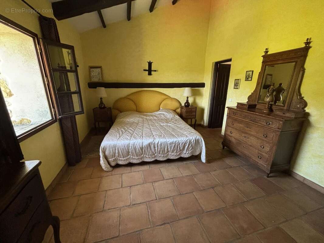 Maison à CHATEAUDOUBLE