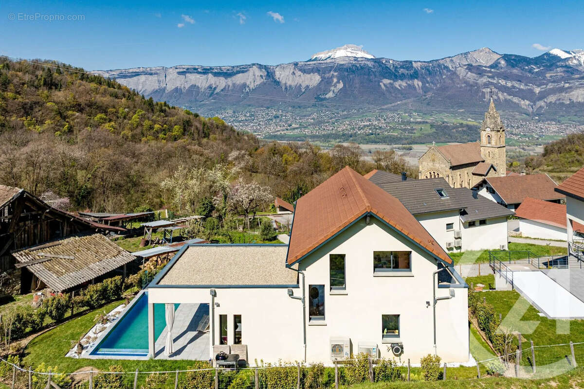 Maison à DOMENE