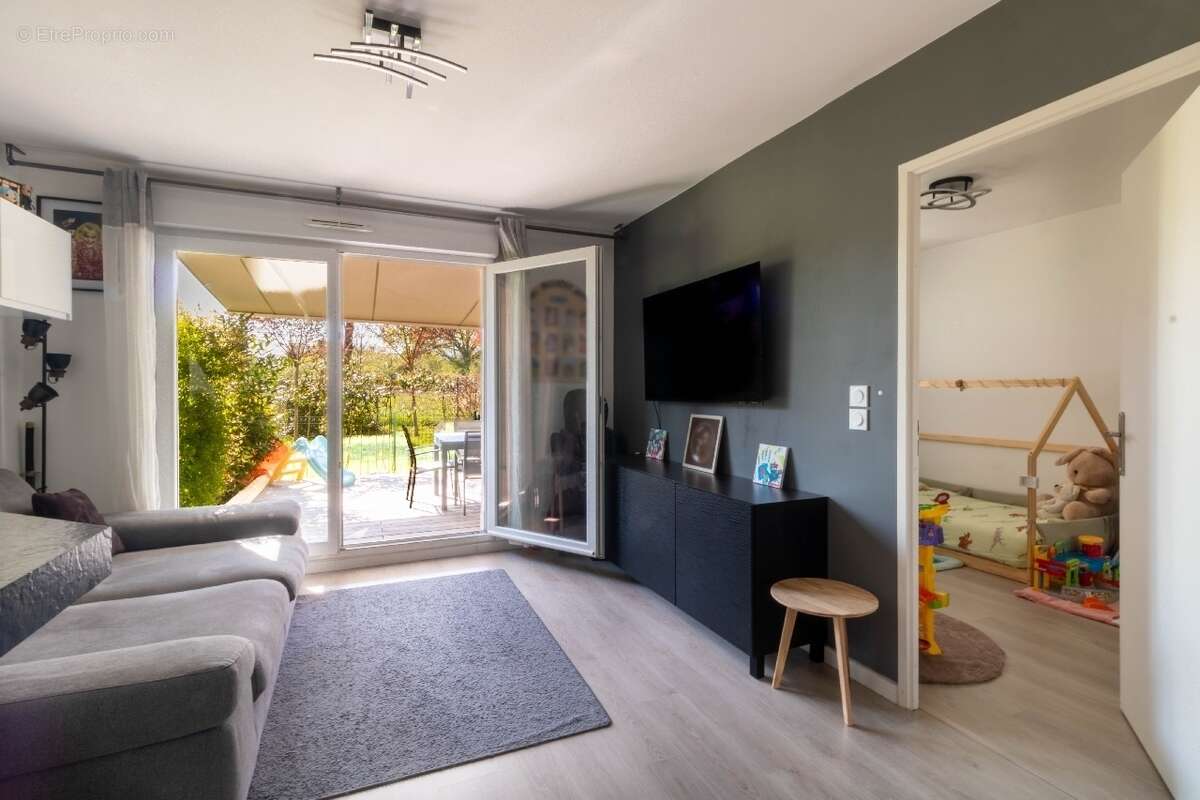 Appartement à SAINT-THIBAULT-DES-VIGNES