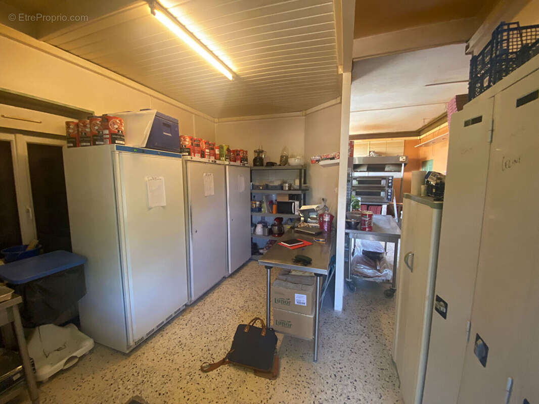 Commerce à MONTCEAU-LES-MINES