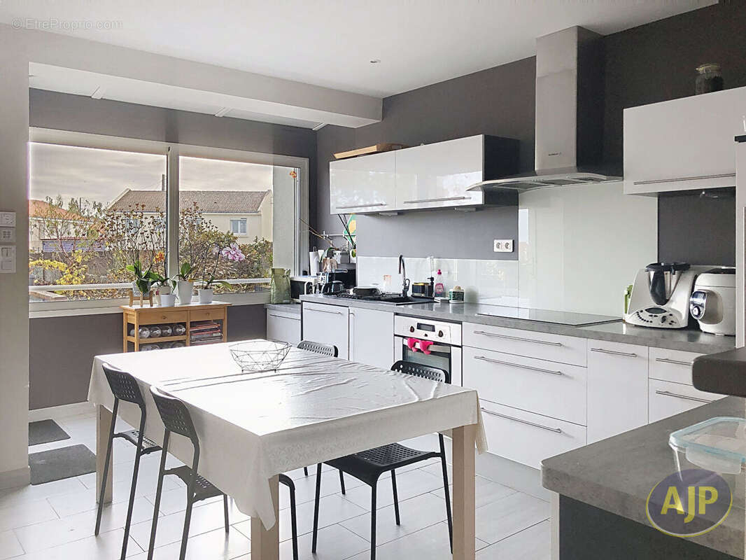 Maison à SAINT-LEGER-SOUS-CHOLET