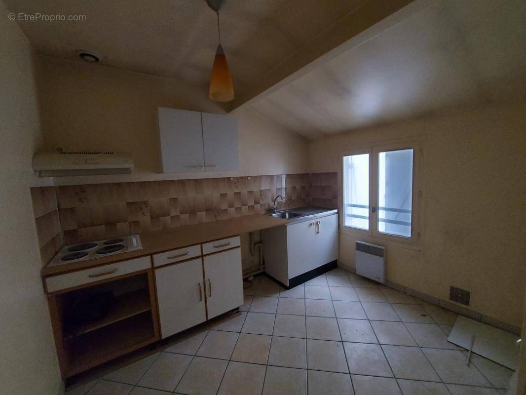 Appartement à JUZIERS