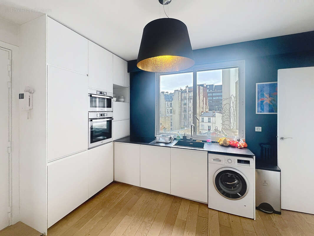 Appartement à NEUILLY-SUR-SEINE