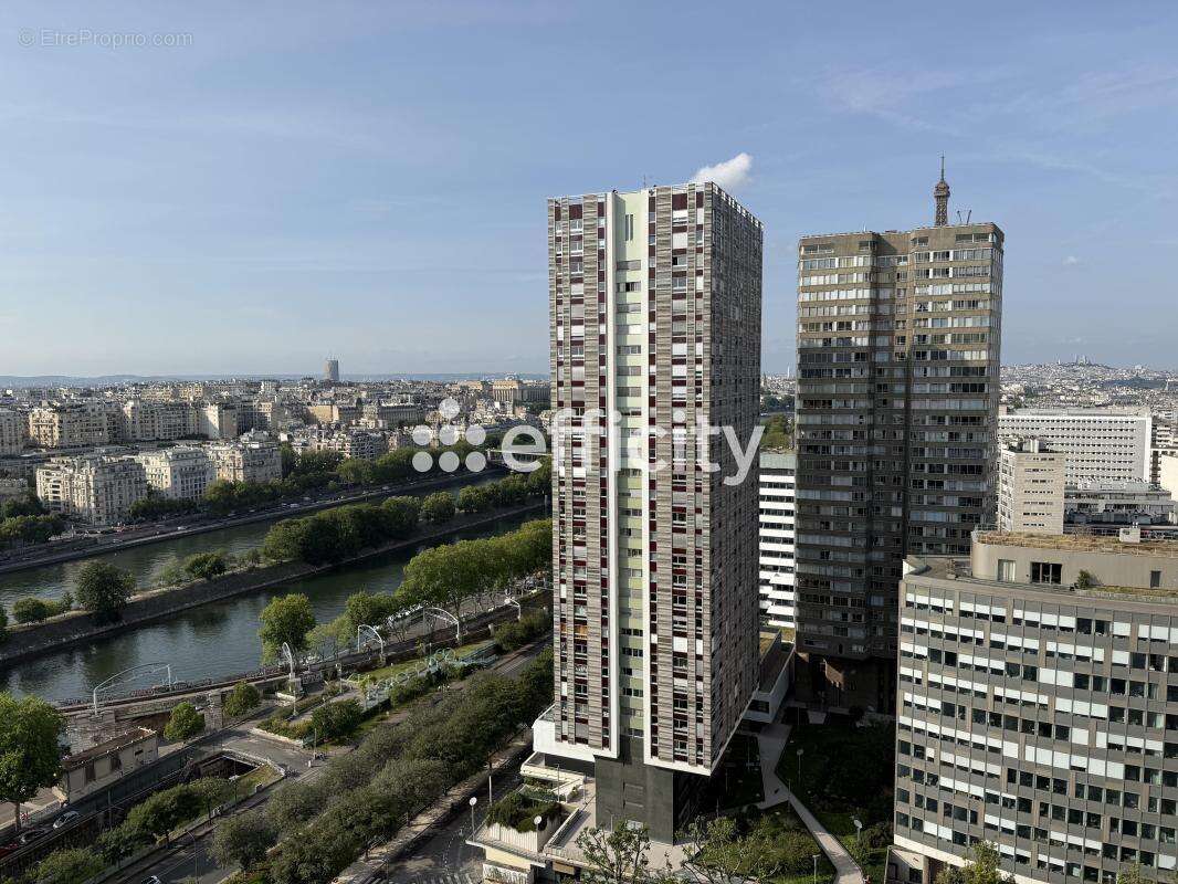Appartement à PARIS-15E