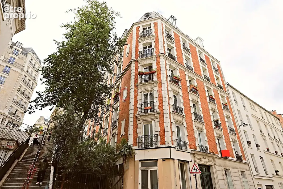 Appartement à PARIS-18E