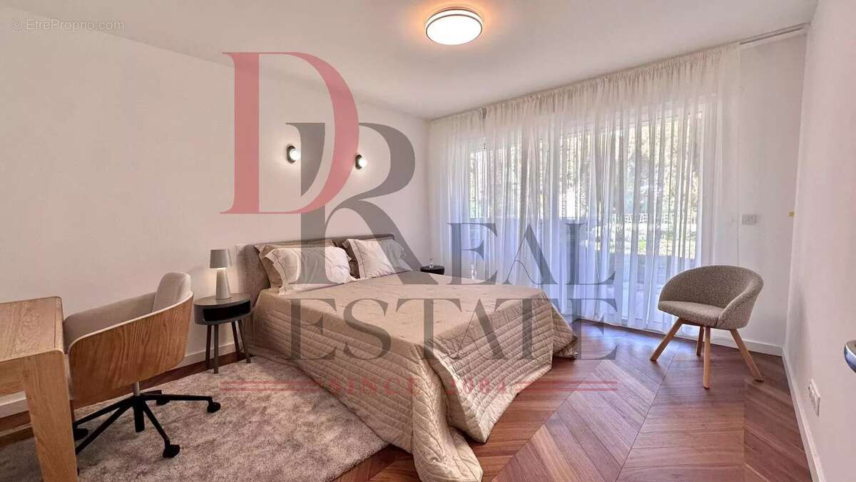 Appartement à ROQUEBRUNE-CAP-MARTIN