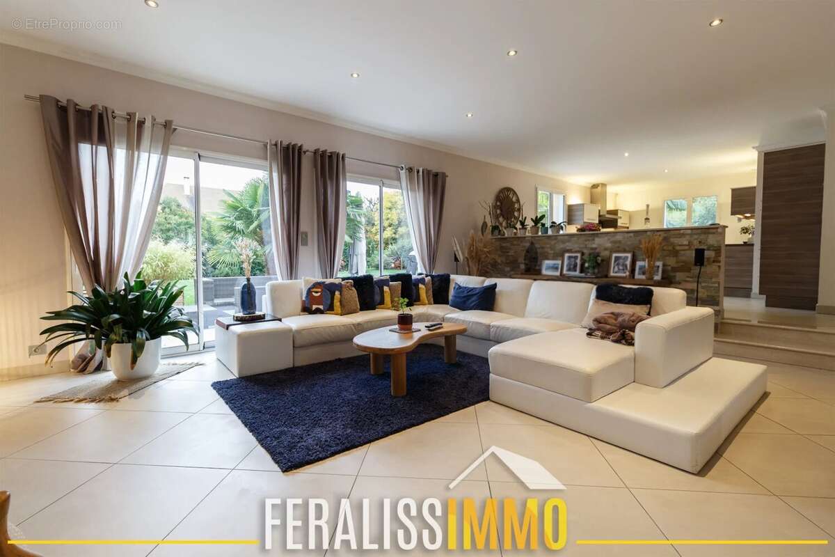 Maison à VAUX-SUR-SEINE