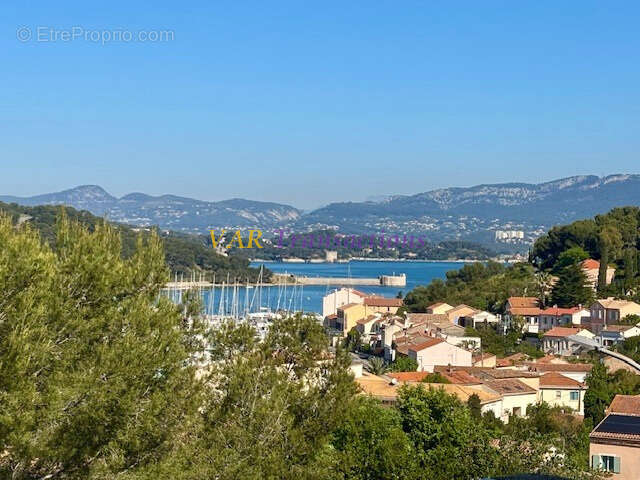 Appartement à SAINT-MANDRIER-SUR-MER