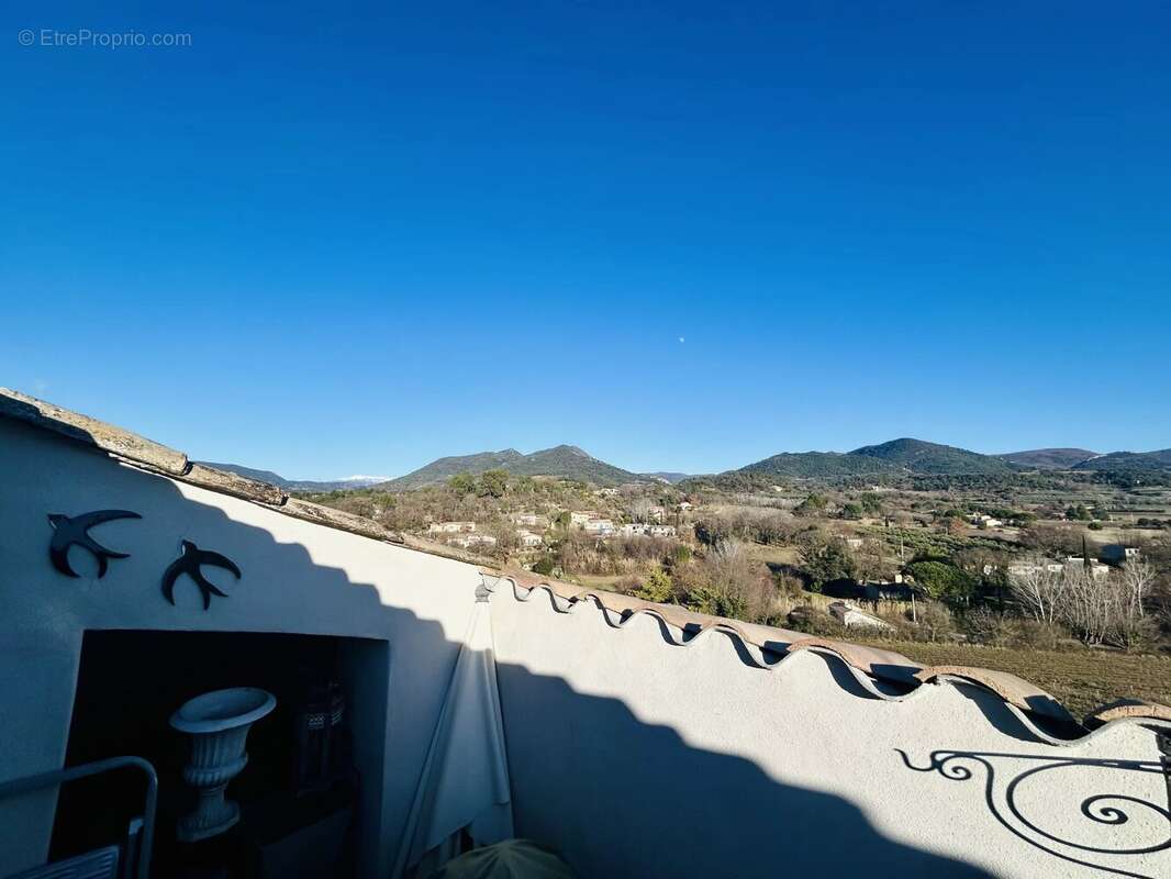 Appartement à MIRABEL-AUX-BARONNIES