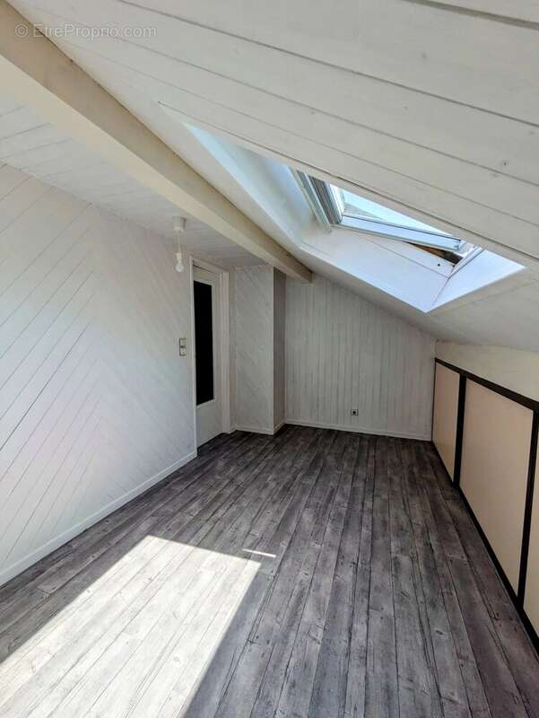 Maison à GILLY-SUR-ISERE