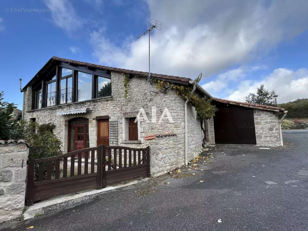 Maison à FONTENILLE