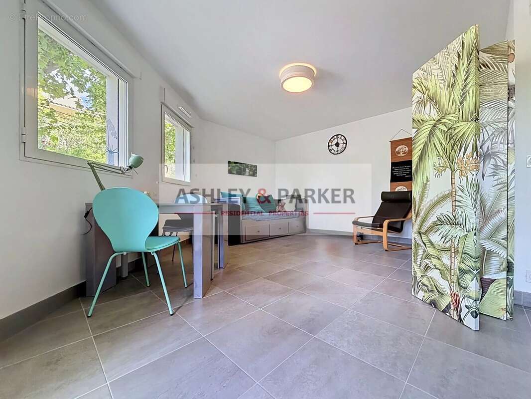 Appartement à LA COLLE-SUR-LOUP