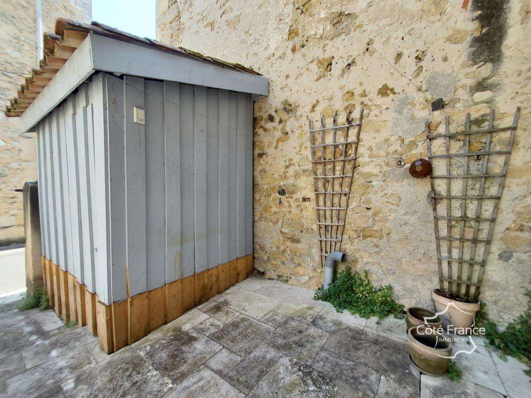 Maison de ville en pierres   Charme, cachet et cour privée - photo 11