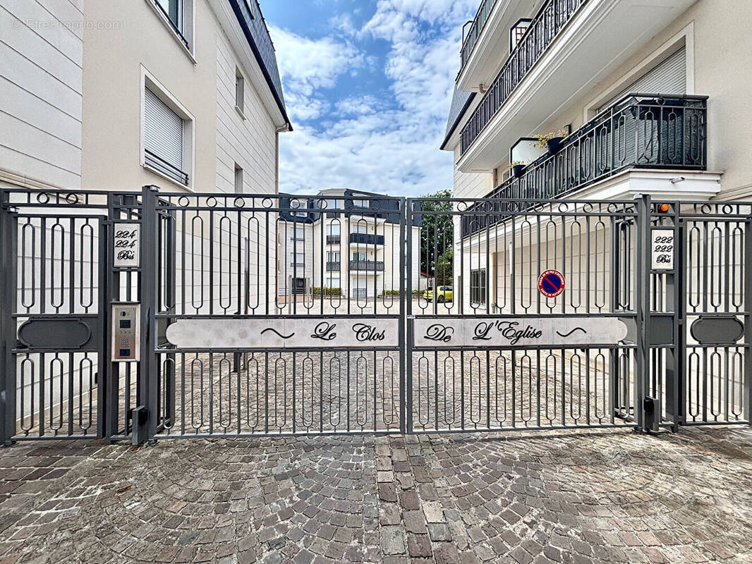 Appartement à SAINTE-GENEVIEVE-DES-BOIS