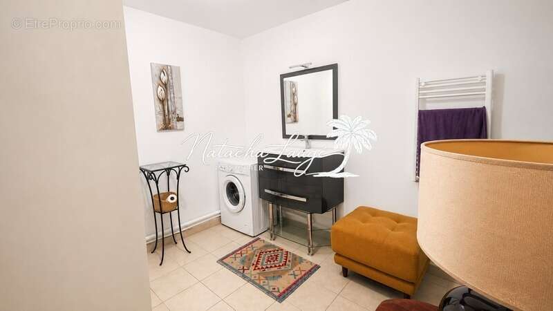 Appartement T2 avec une terrasse et une place de parking à Martigues - photo 8